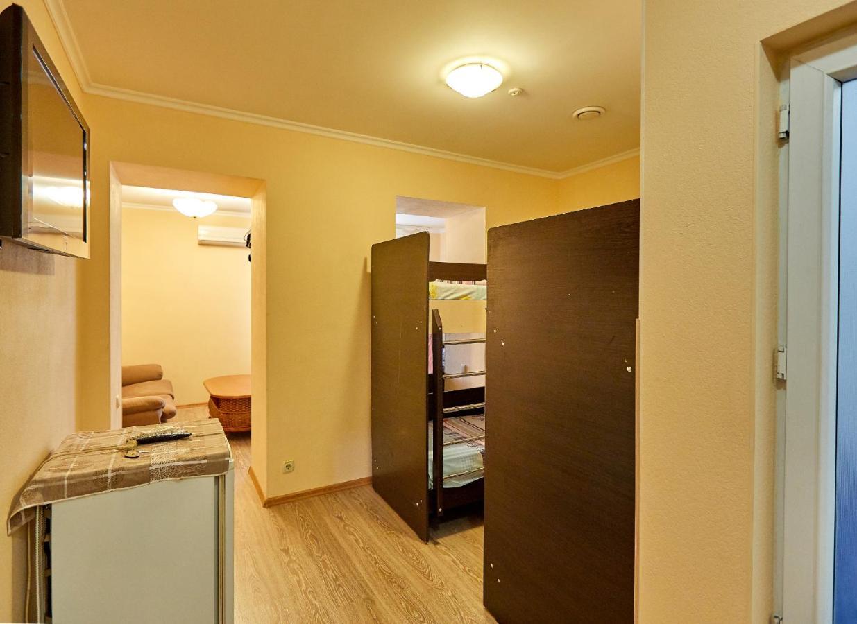 Oasis Hotel Одеса Екстериор снимка