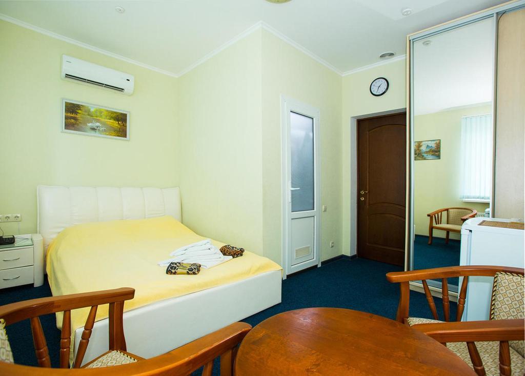 Oasis Hotel Одеса Екстериор снимка