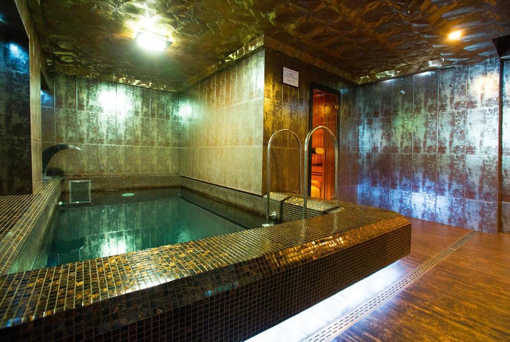Oasis Hotel Одеса Екстериор снимка