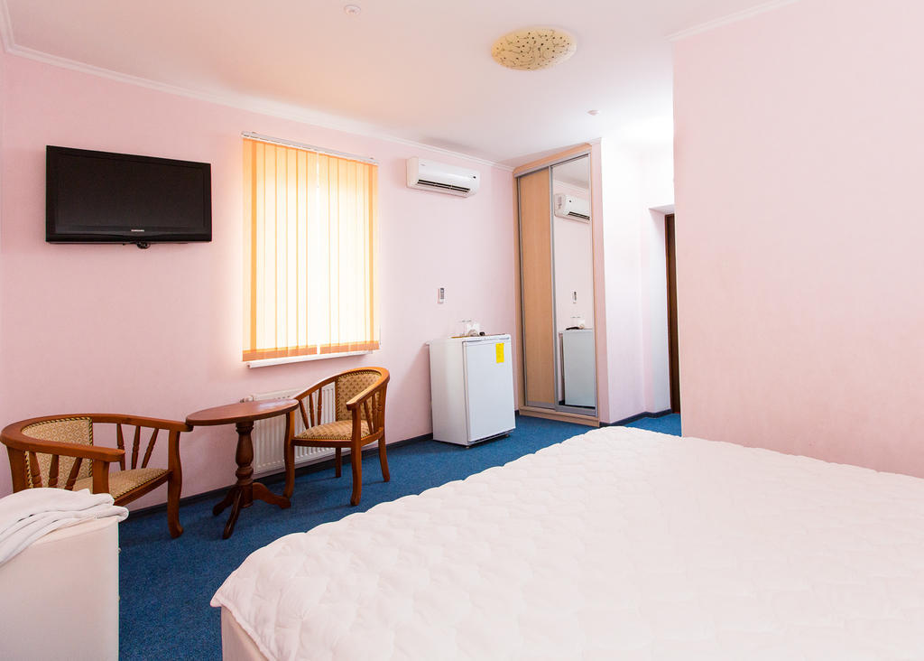 Oasis Hotel Одеса Екстериор снимка